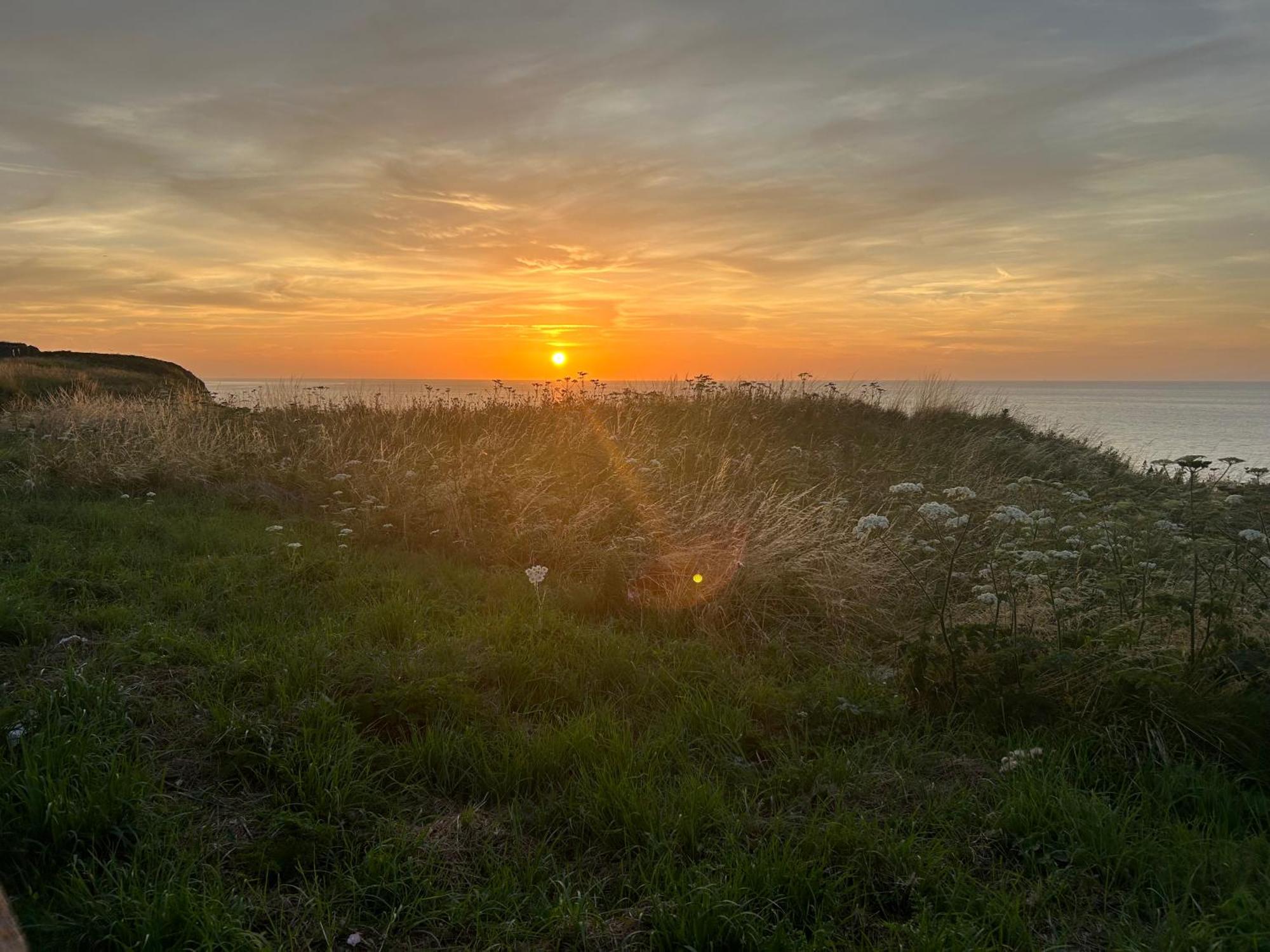 Les Nids Aparthotel Dieppe Bagian luar foto