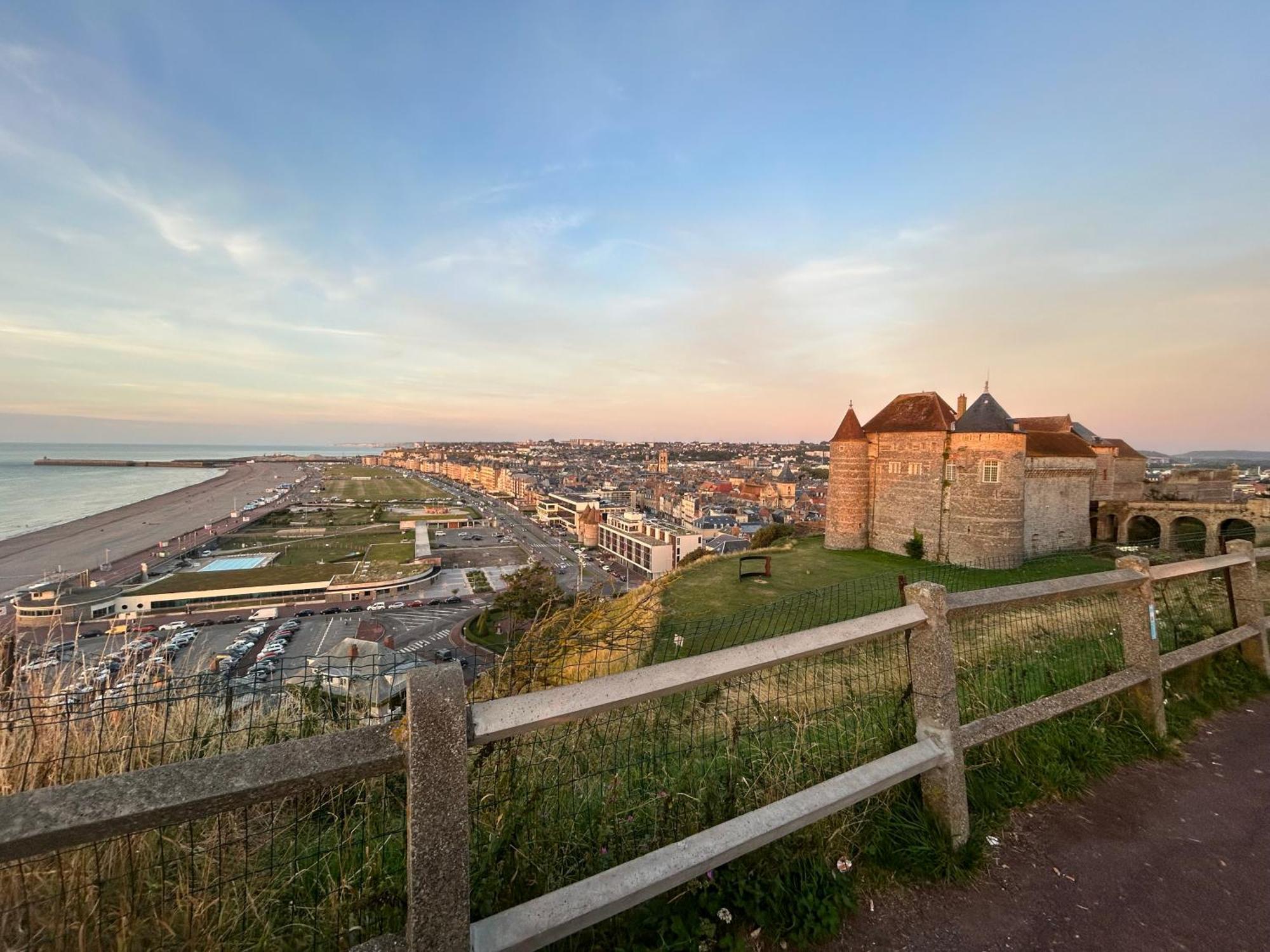 Les Nids Aparthotel Dieppe Bagian luar foto